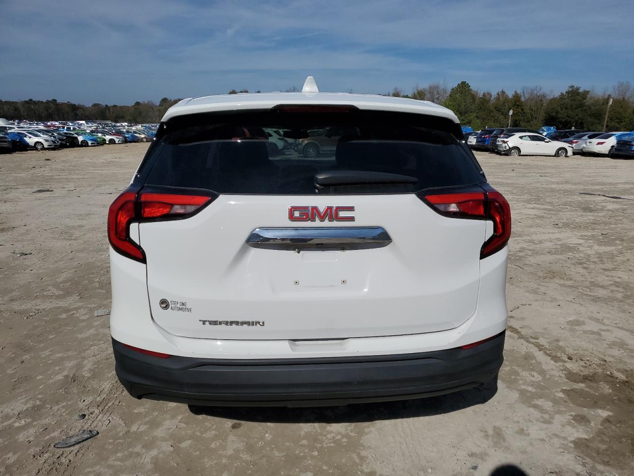 2019 GMC Terrain - Image 6