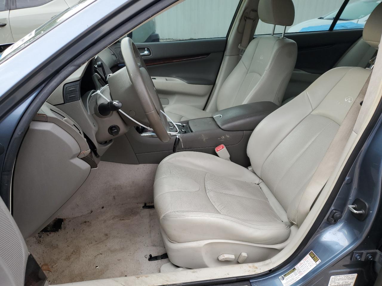 2010 Infiniti G - Image 7
