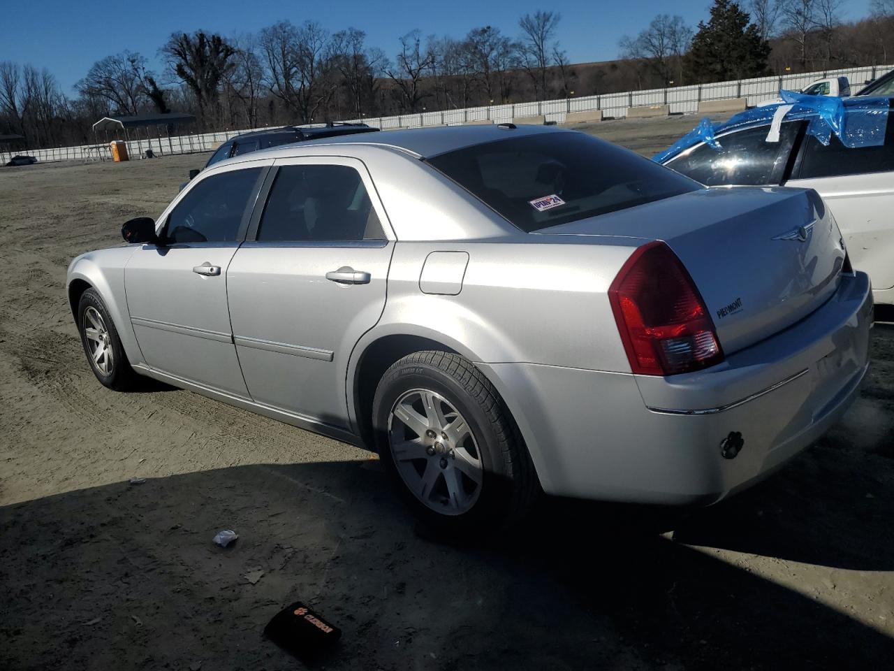 2006 Chrysler 300 - Image 2