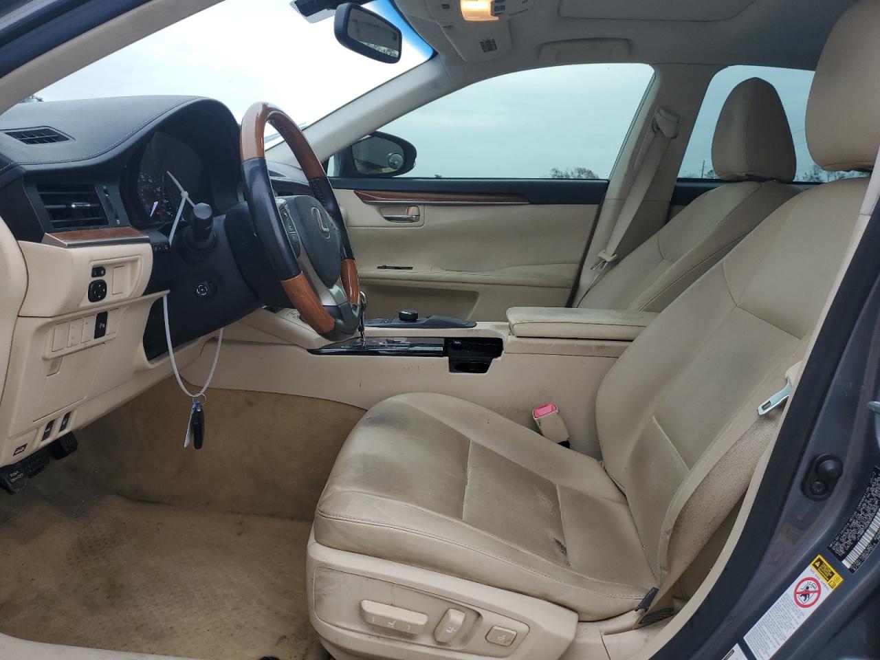 2013 Lexus ES - Image 7