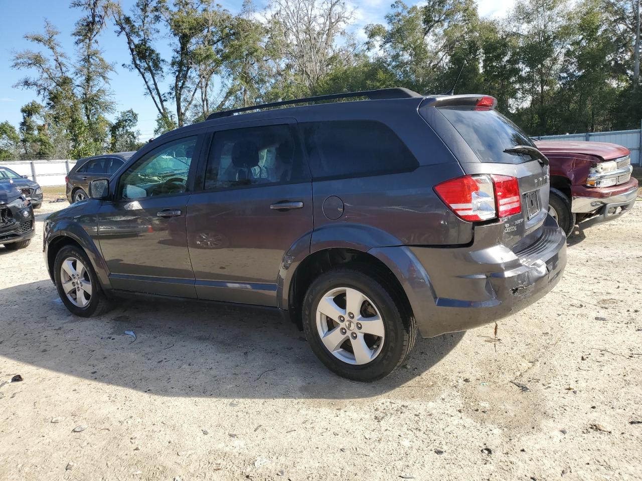 2018 Dodge Journey - Image 2