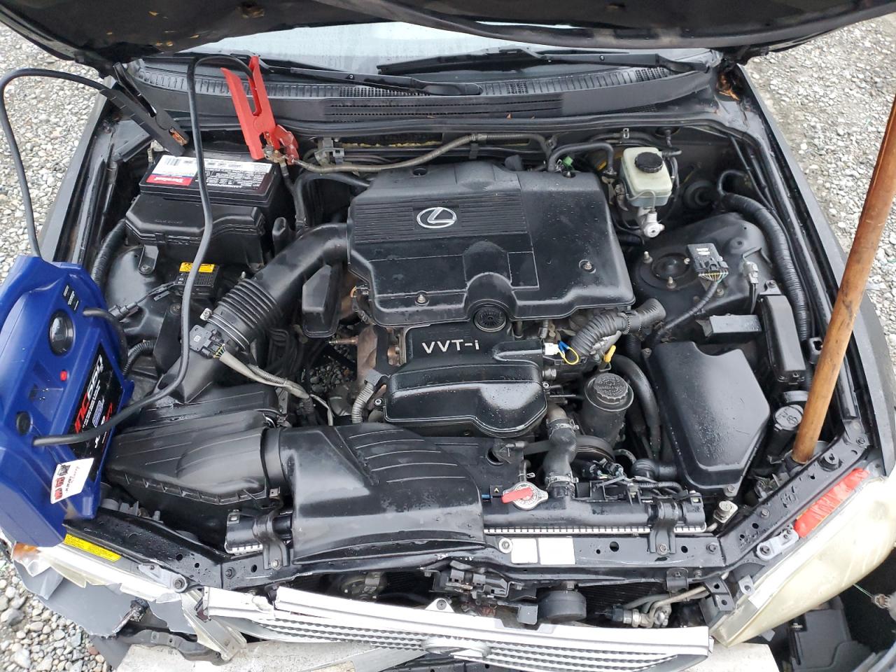 2001 Lexus IS - Image 13