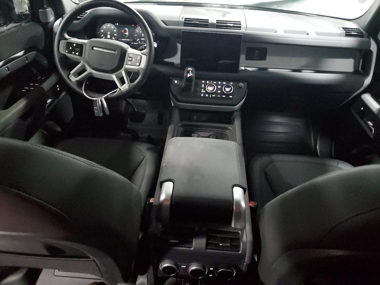 2023 Land Rover Defender - Image 8