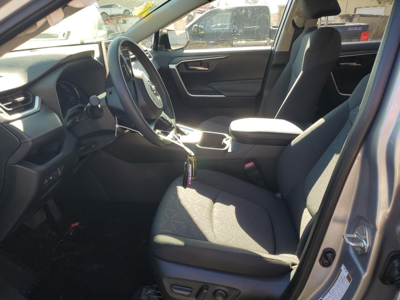 2024 Toyota RAV 4 - Image 7