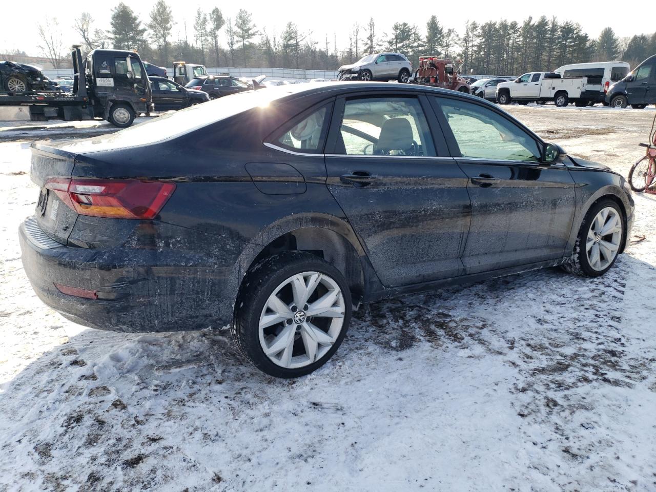 2019 Volkswagen Jetta - Image 3