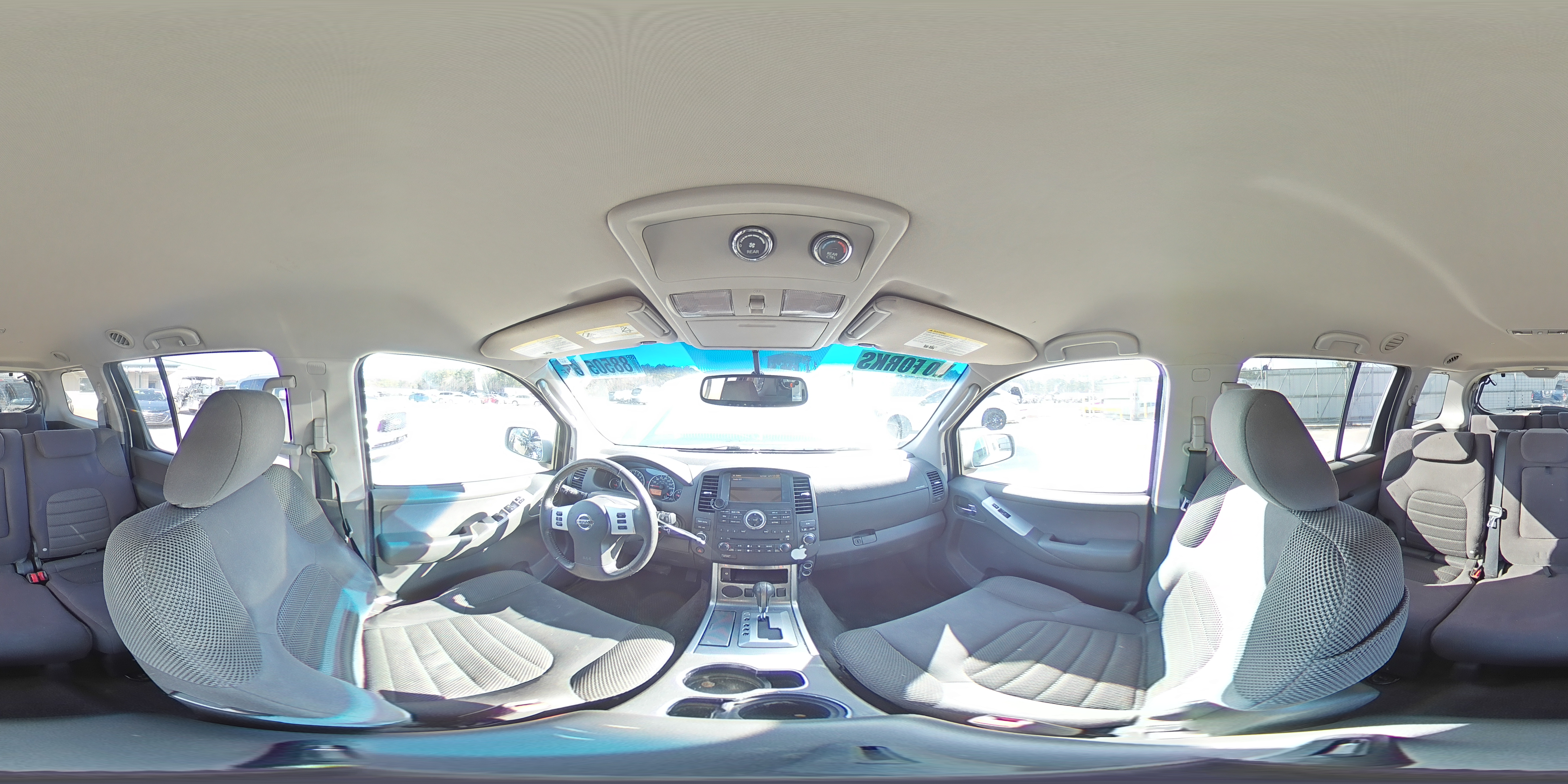 2011 Nissan Pathfinder - Image 14