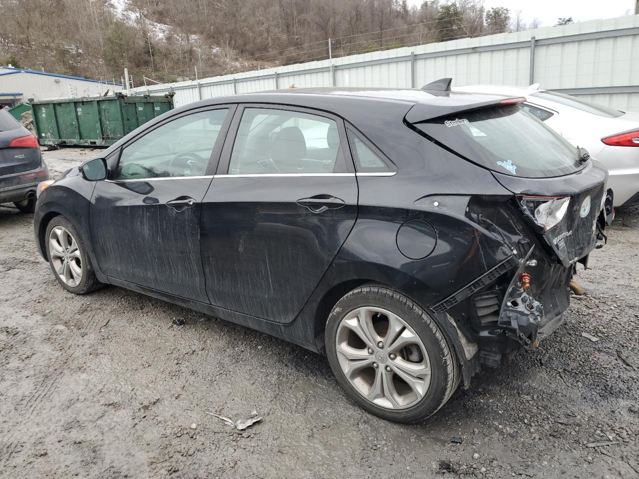2013 Hyundai Elantra - Image 2