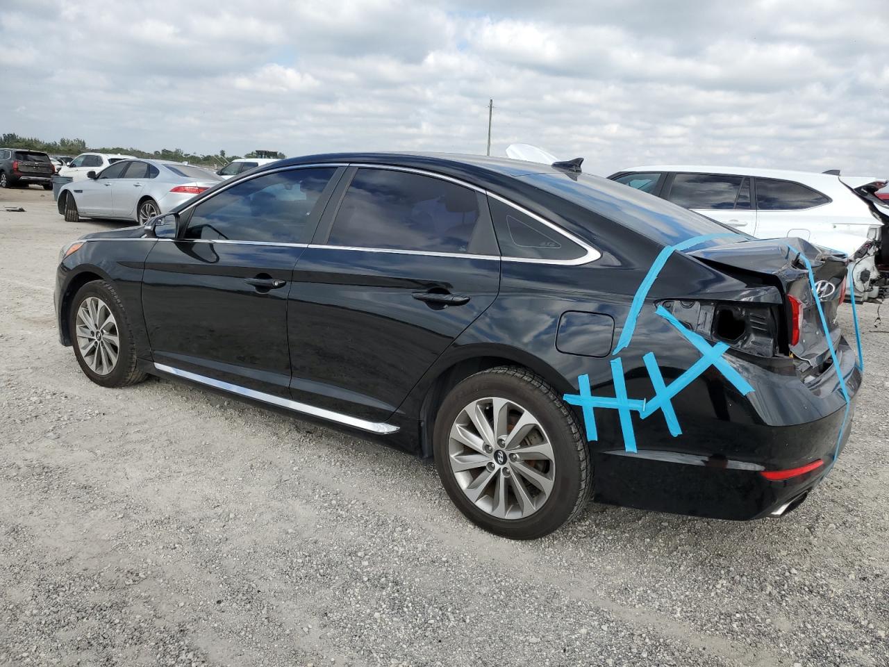 2015 Hyundai Sonata - Image 2