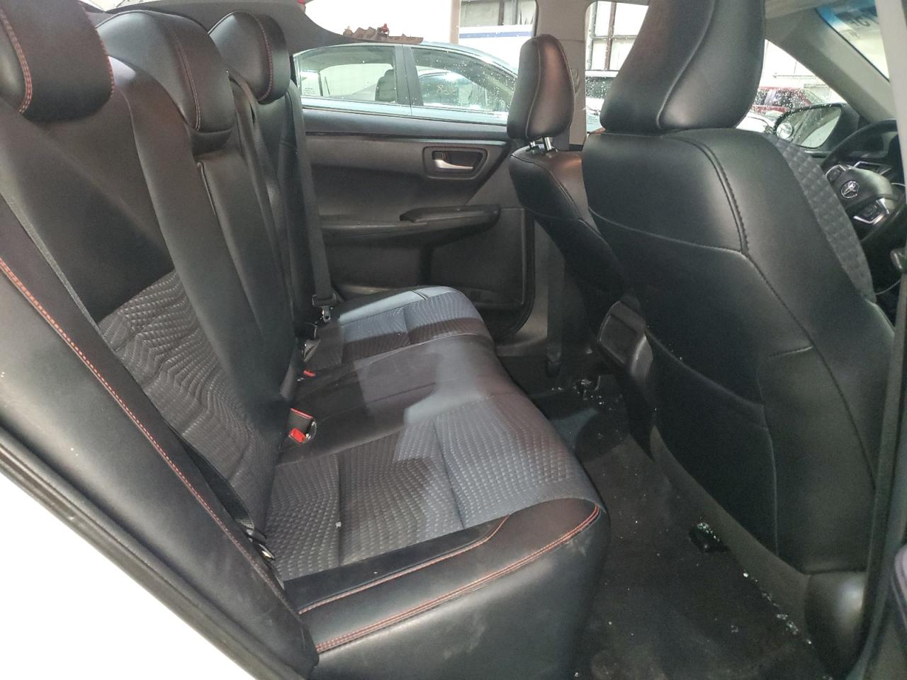 2015 Toyota Camry - Image 10