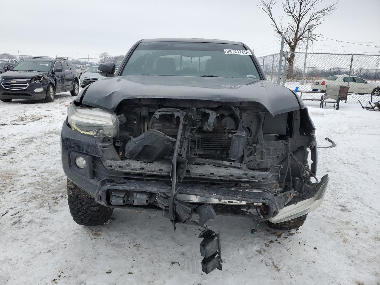 2017 Toyota Tacoma - Image 5