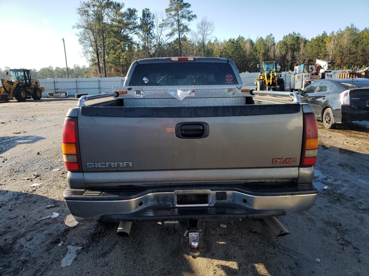 2002 GMC Sierra - Image 6