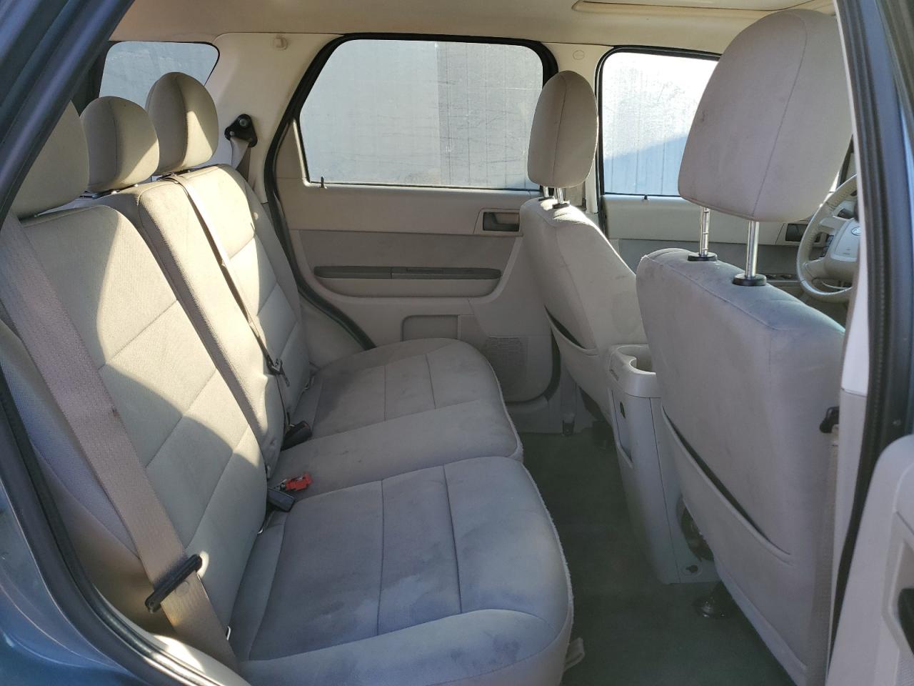 2011 Ford Escape - Image 11