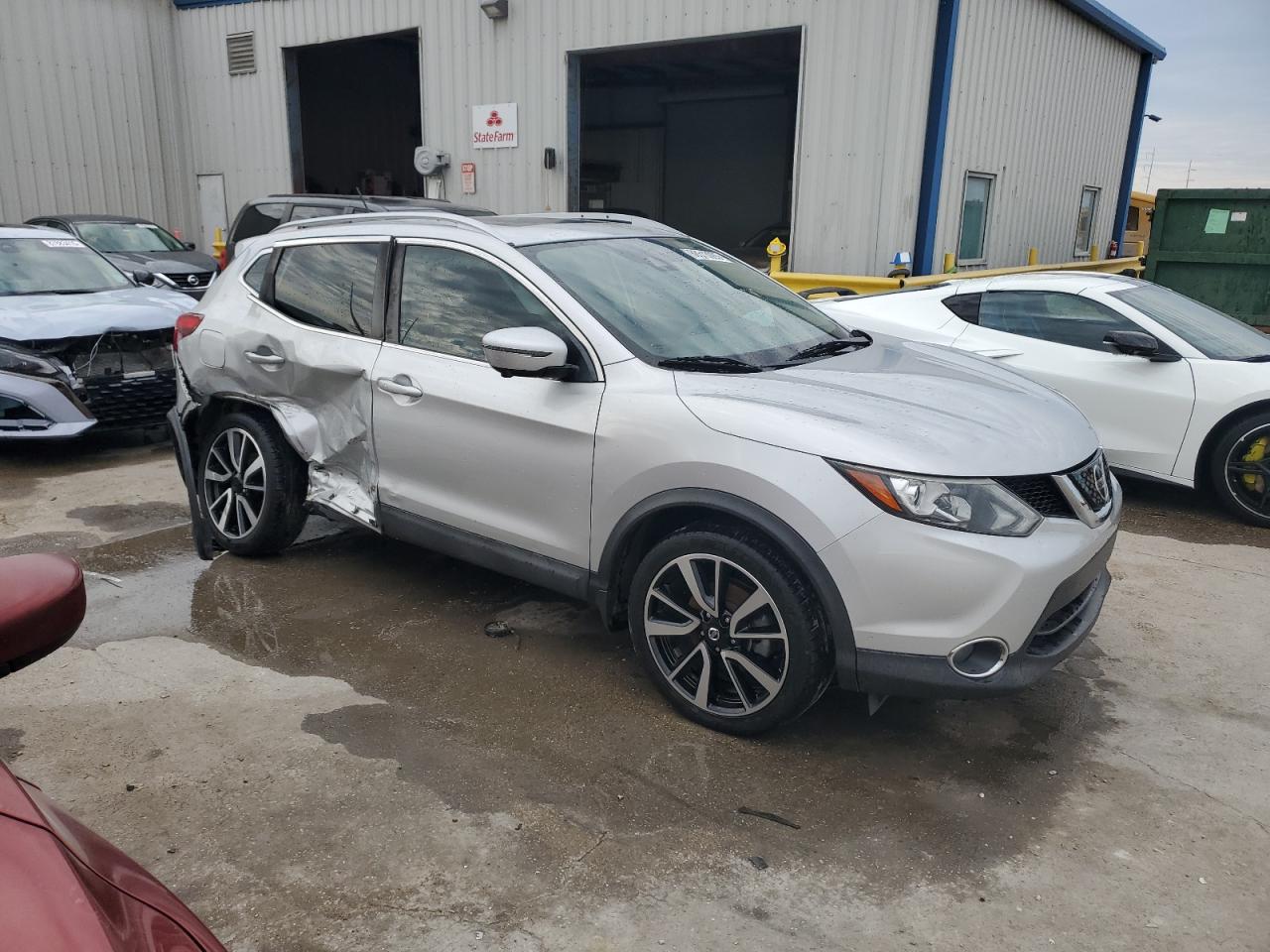 2018 Nissan Rogue - Image 4