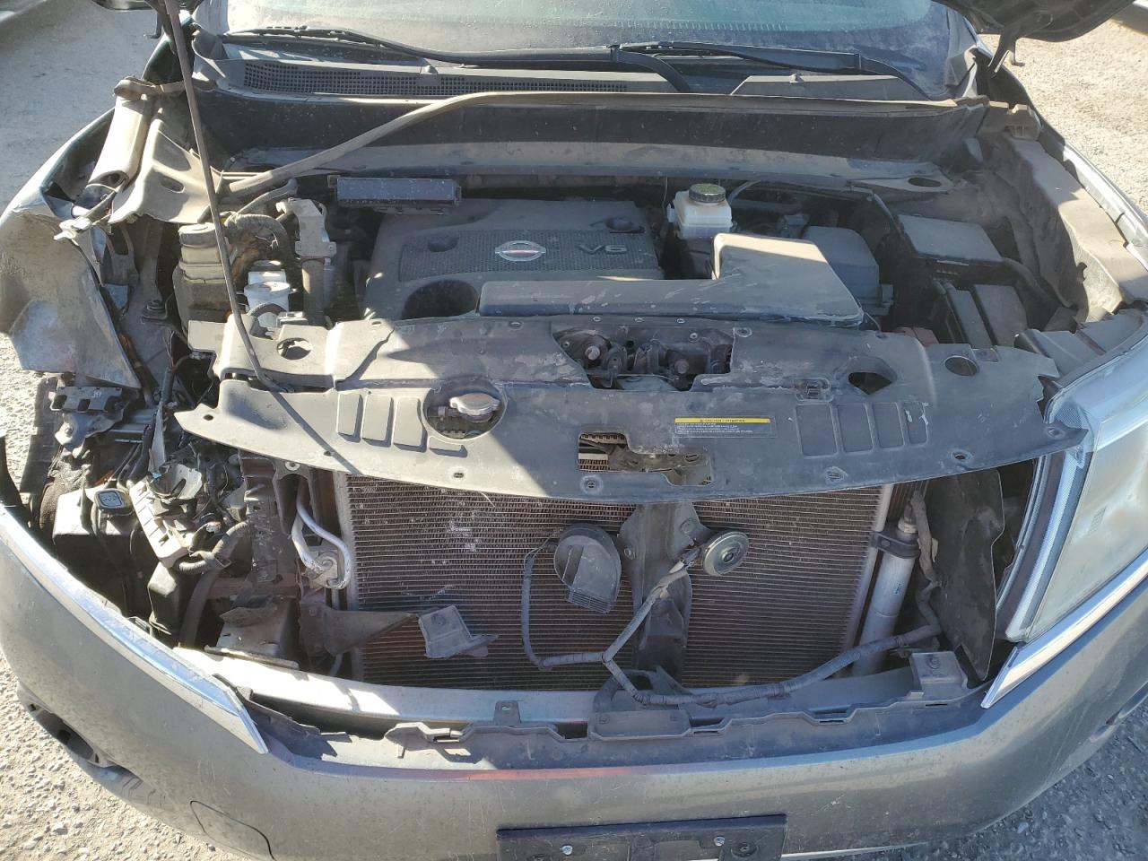 2015 Nissan Pathfinder - Image 11