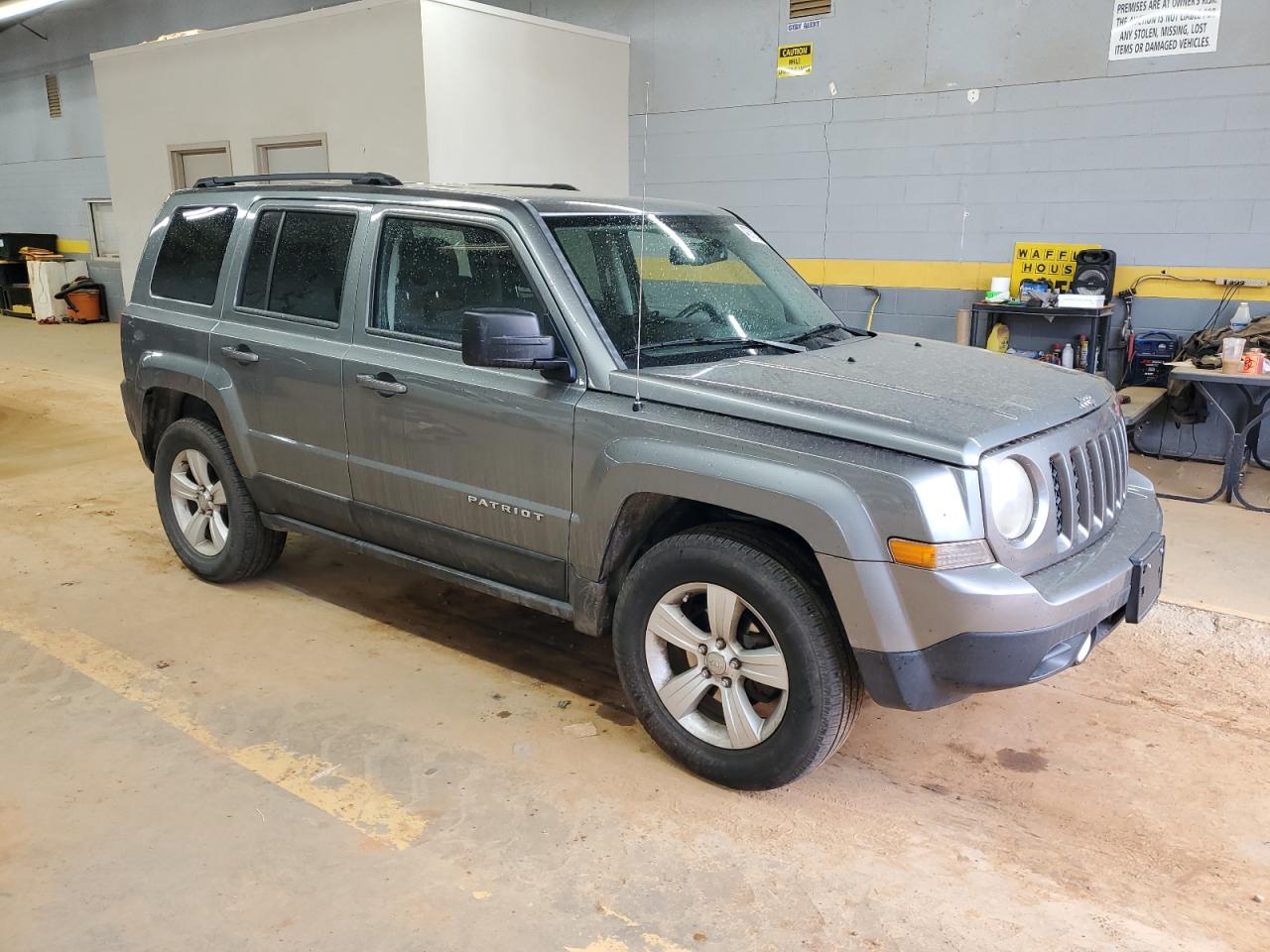2012 Jeep Liberty (Patriot) - Image 4