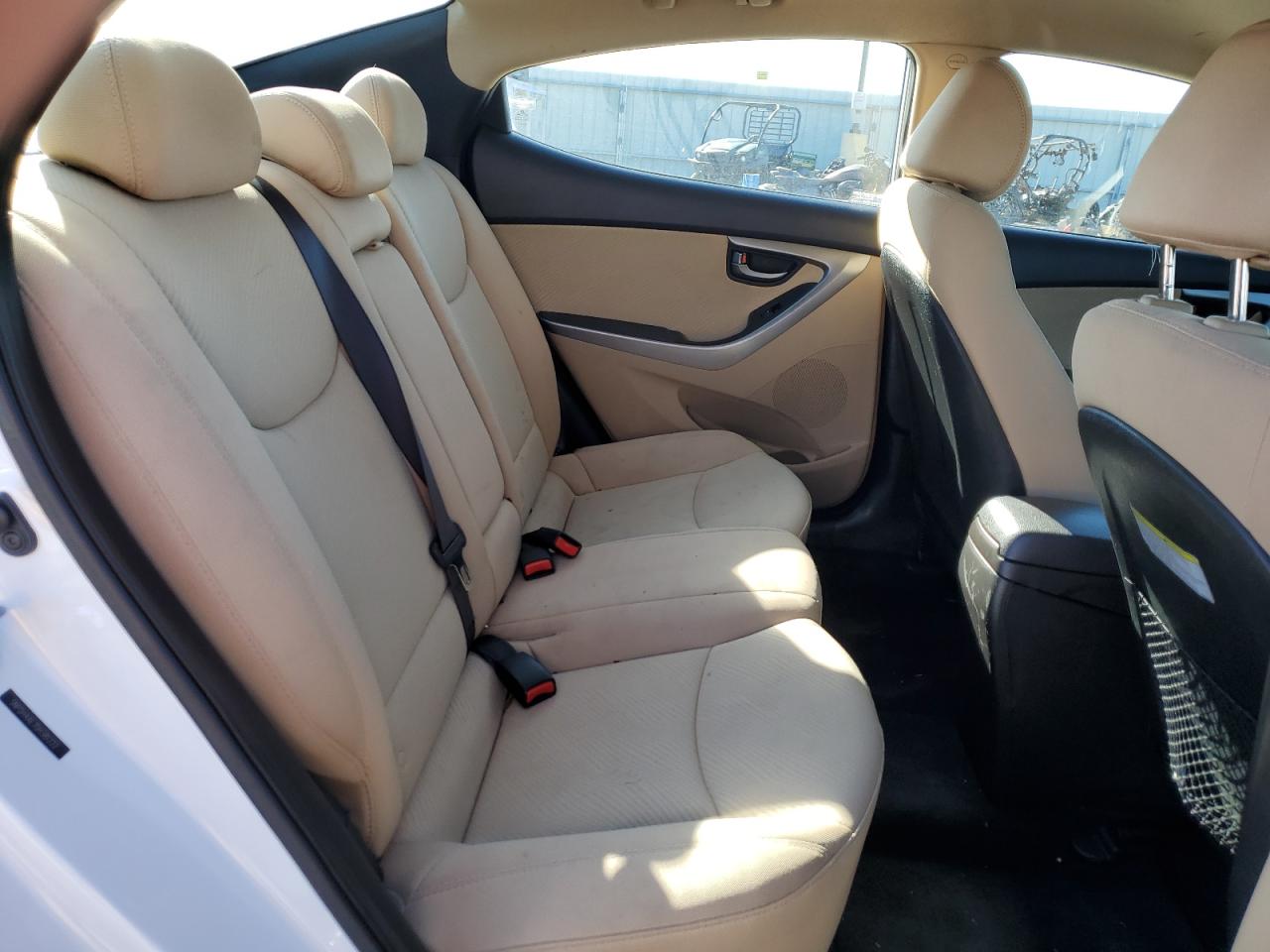 2013 Hyundai Elantra - Image 10