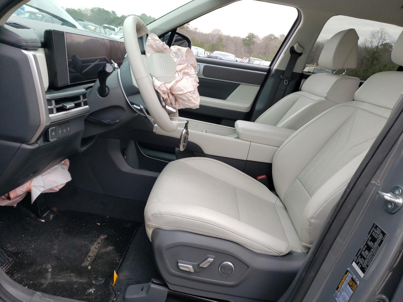 2024 Hyundai Santa Fe - Image 7