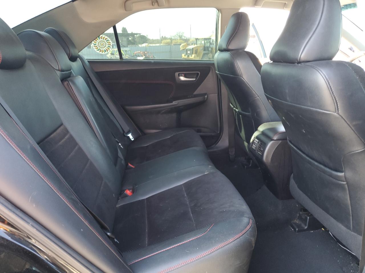 2015 Toyota Camry - Image 11