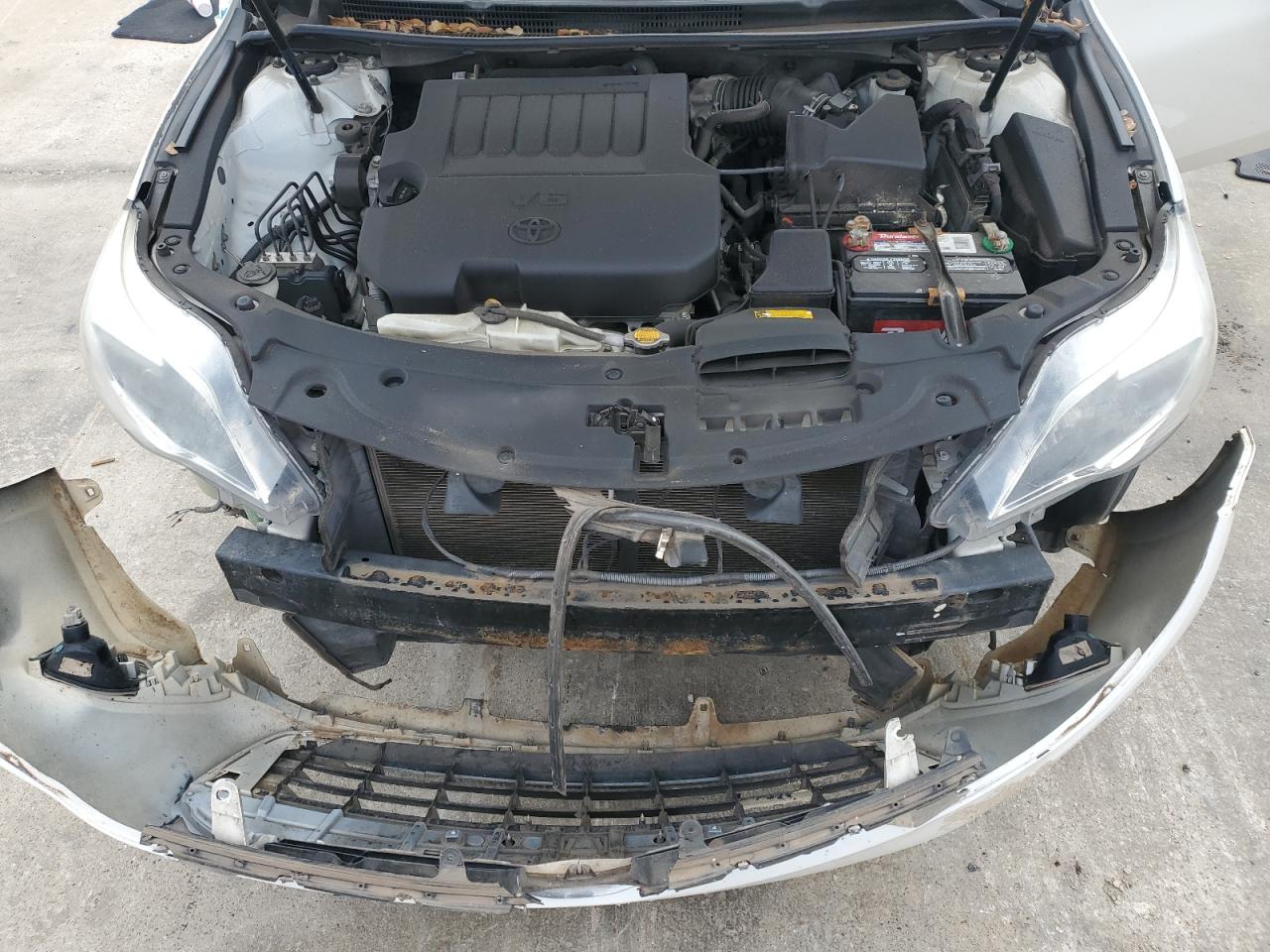 2014 Toyota Avalon - Image 12
