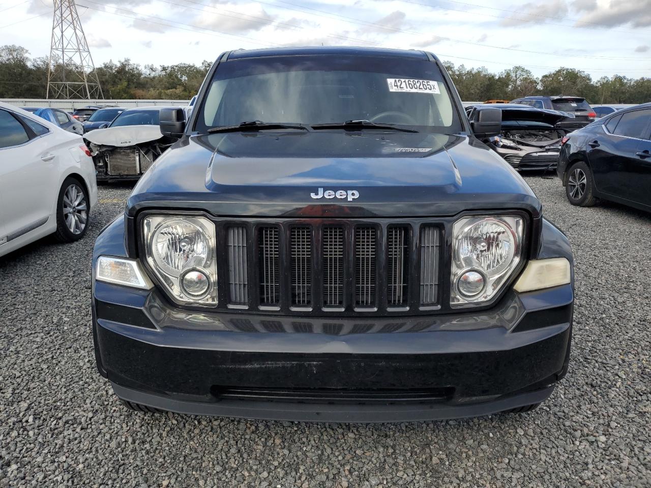 2011 Jeep Liberty (North America) - Image 5