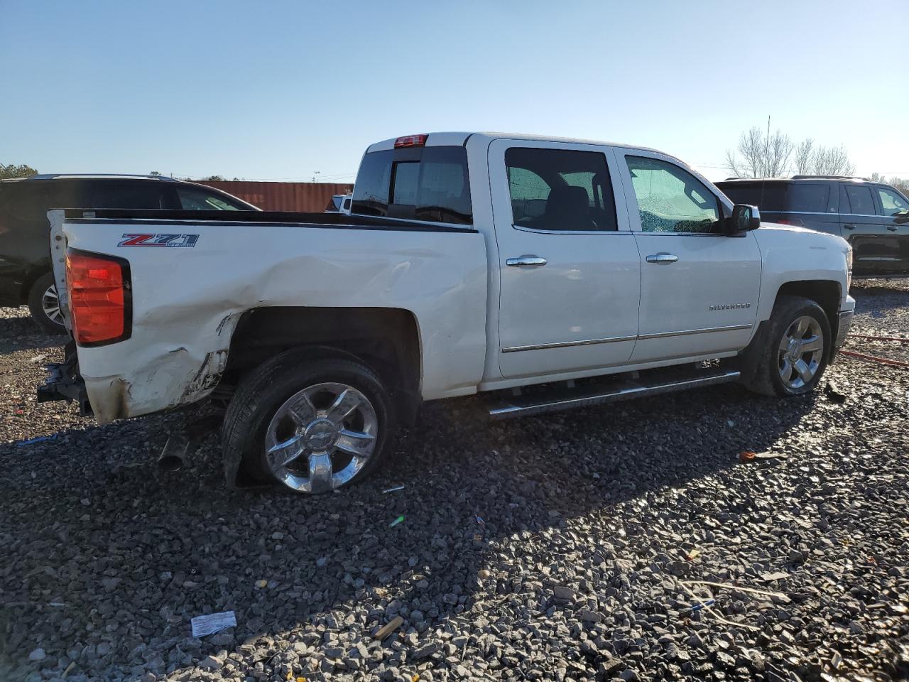 2015 Chevrolet Silverado - Image 3