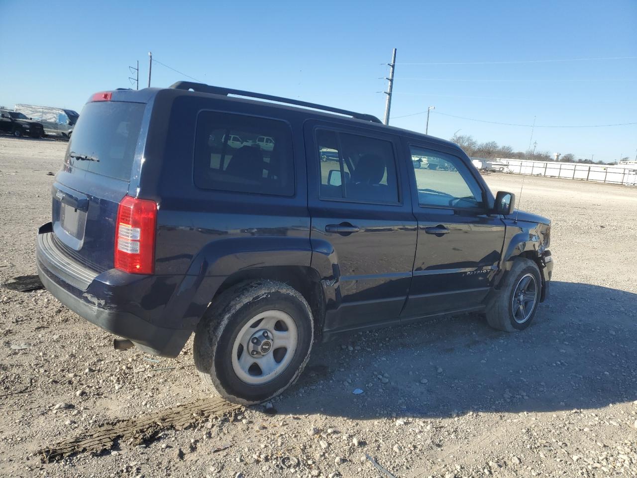 2015 Jeep Liberty (Patriot) - Image 3