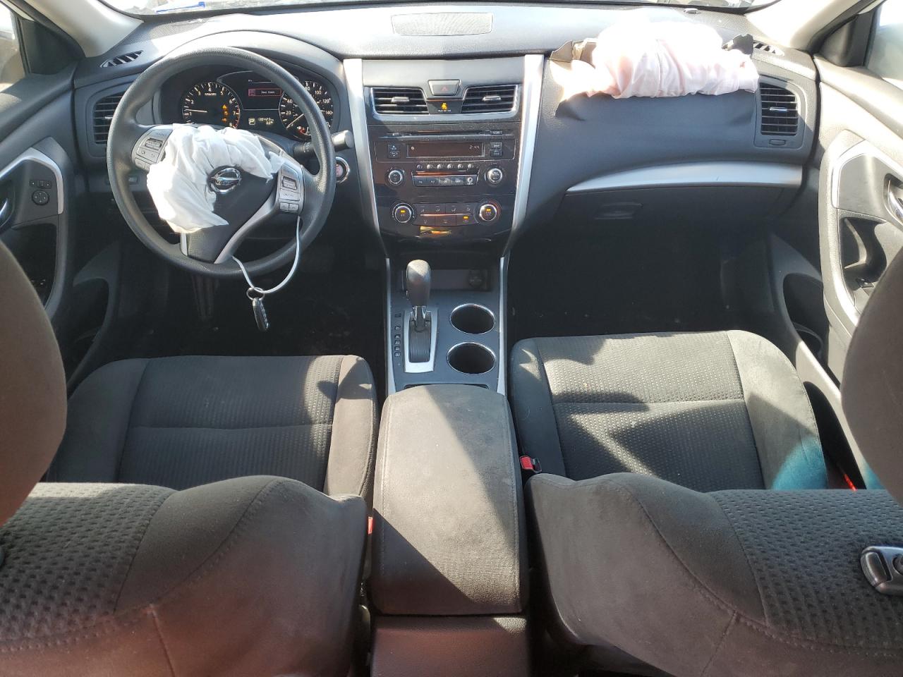 2015 Nissan Altima - Image 8