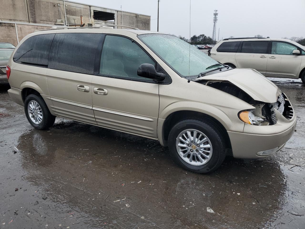 2003 Chrysler Town & Country - Image 4