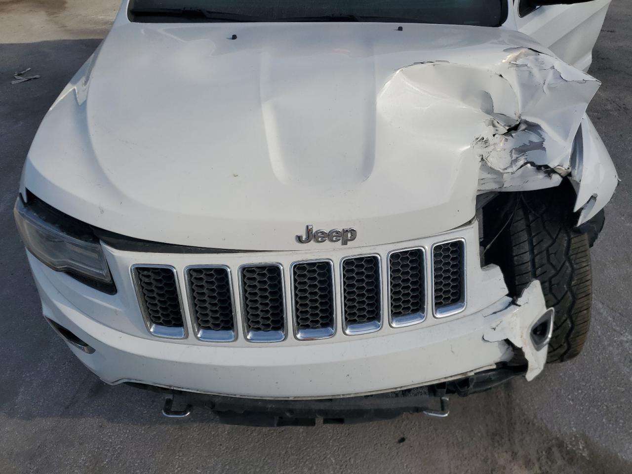 2014 Jeep Grand Cherokee - Image 13