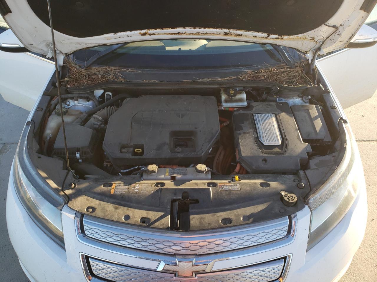 2014 Chevrolet Volt - Image 12
