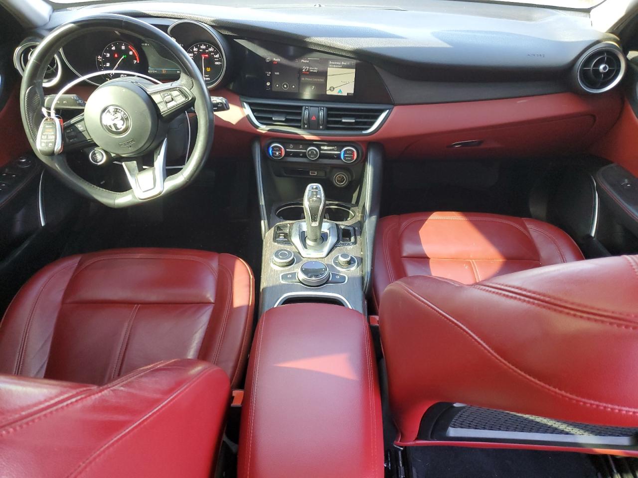 2021 Alfa Romeo Giulia - Image 8