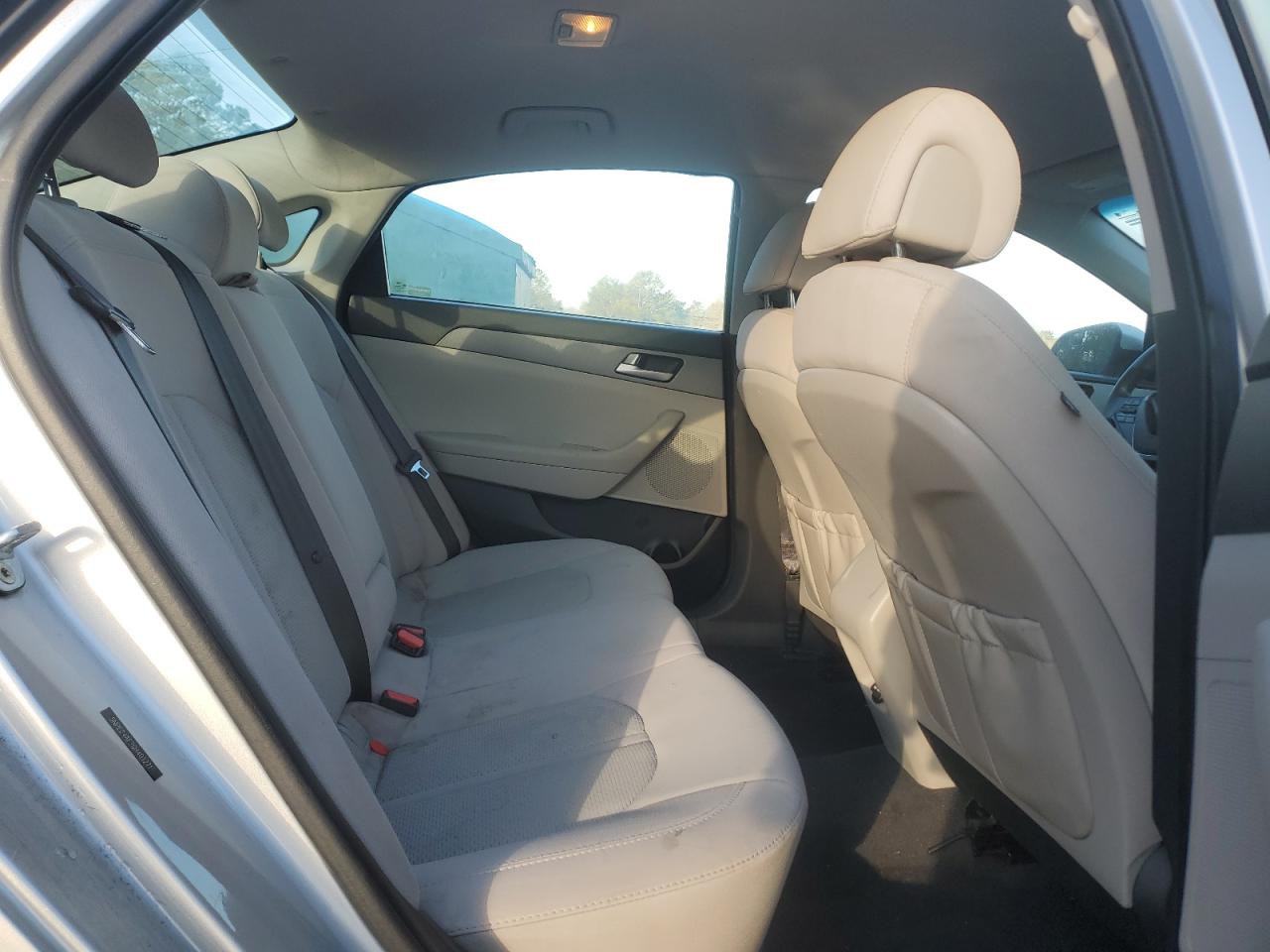 2016 Hyundai Sonata - Image 10