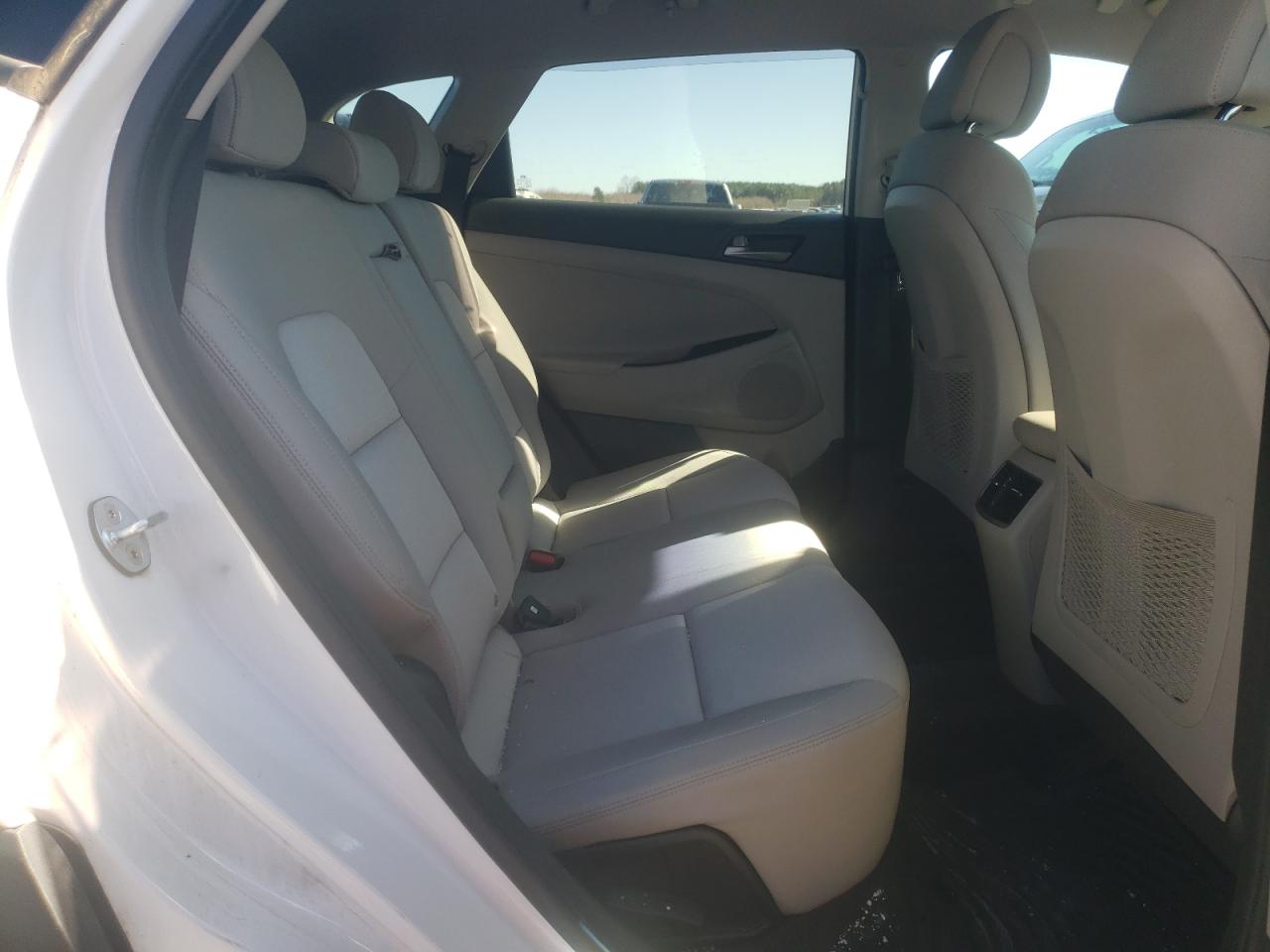 2017 Hyundai Tucson - Image 11