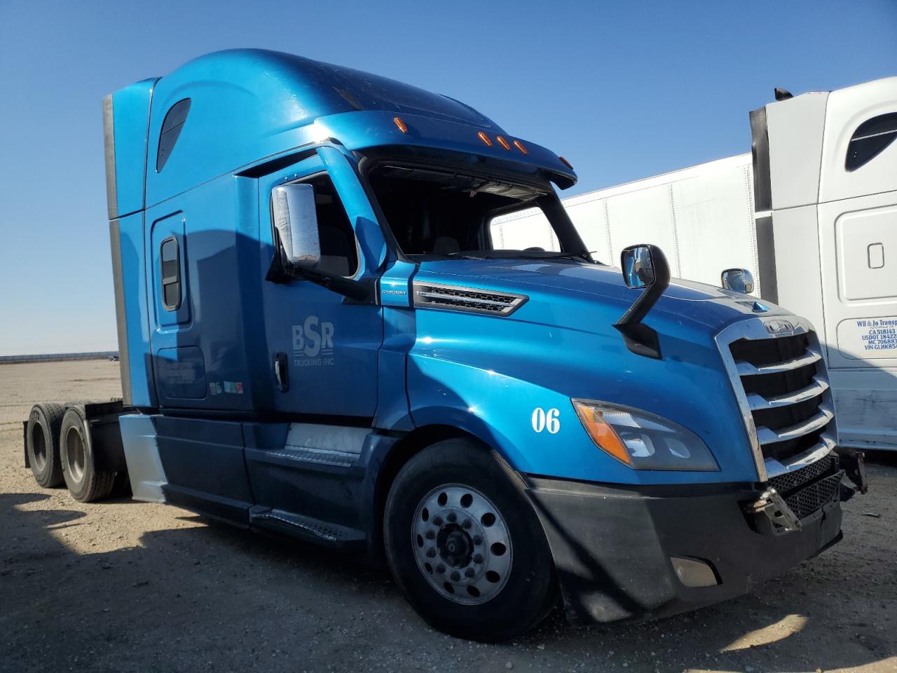 2020 Freightliner Cascadia 126 for Sale in Adelanto, CA - All Over