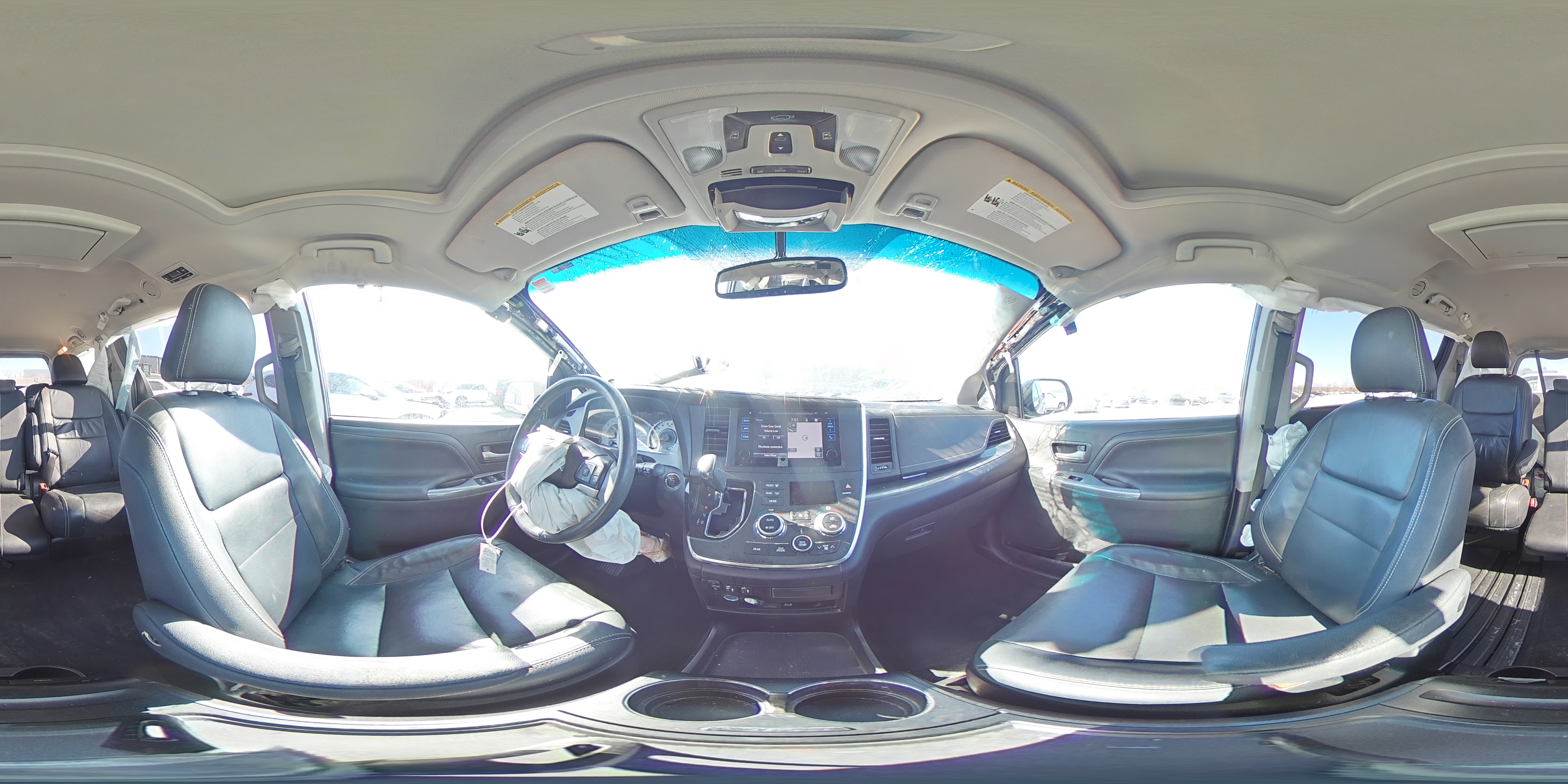 2017 Toyota Sienna - Image 15