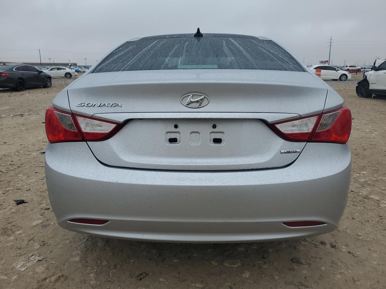 2012 Hyundai Sonata - Image 6