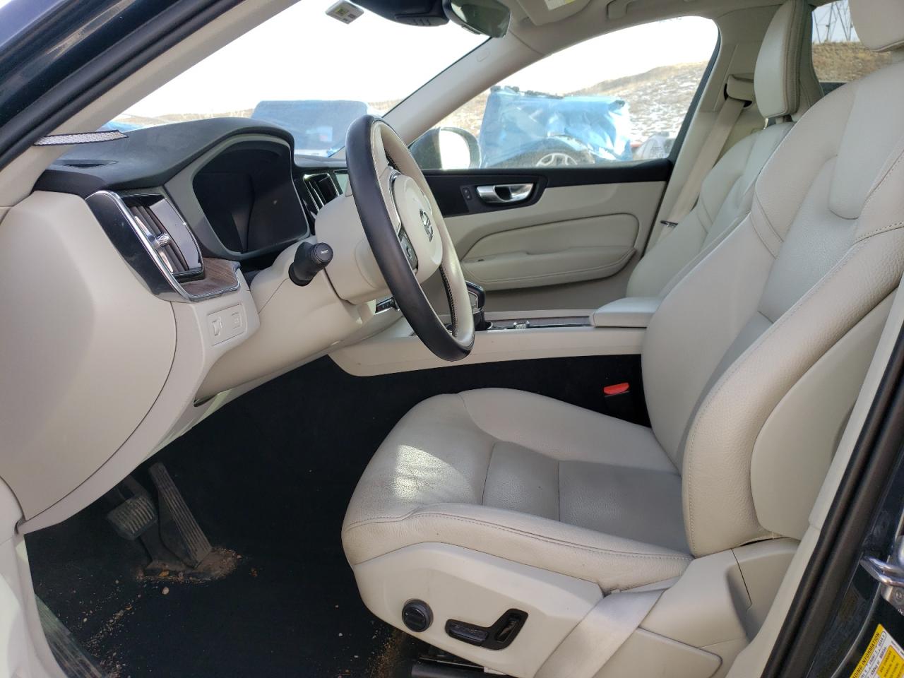 2021 Volvo XC60 - Image 7
