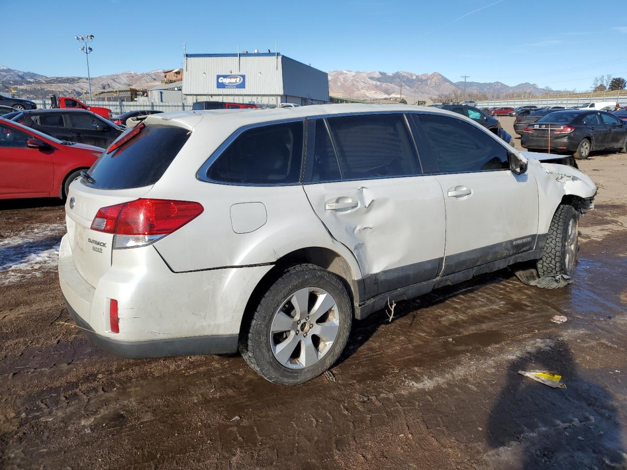 2010 Subaru Outback - Image 3