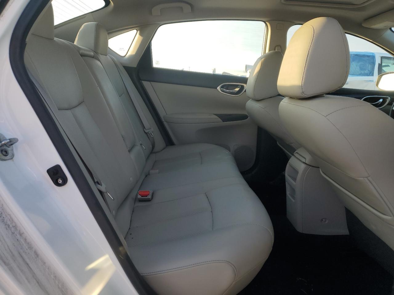 2016 Nissan Sentra - Image 10