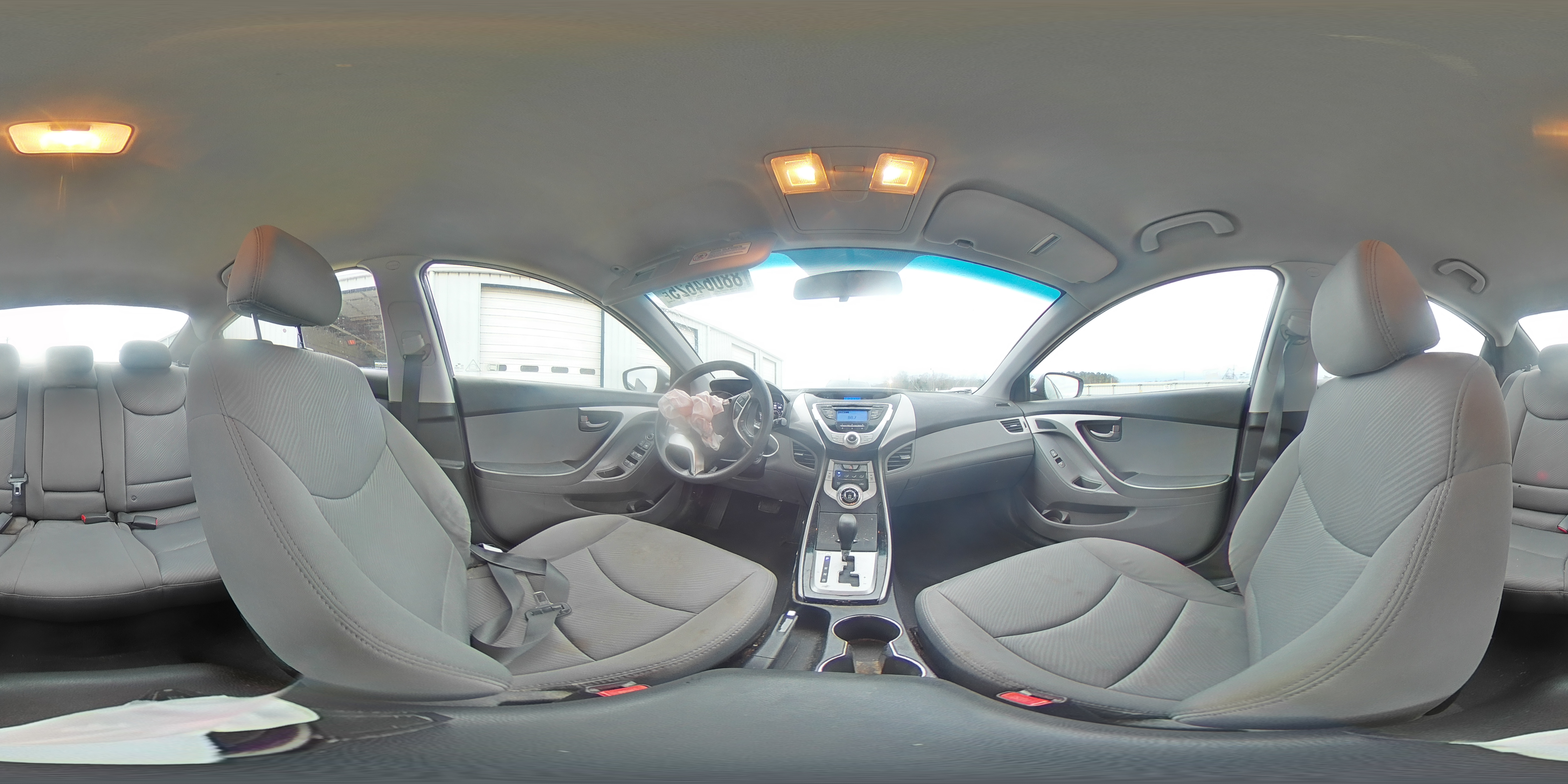 2012 Hyundai Elantra - Image 15