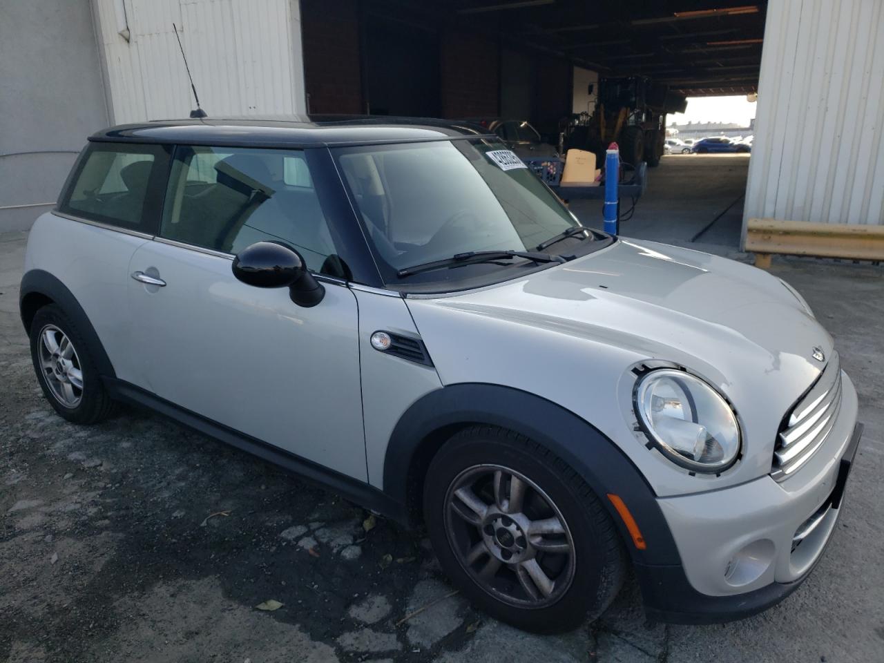 2013 MINI Cooper - Image 4