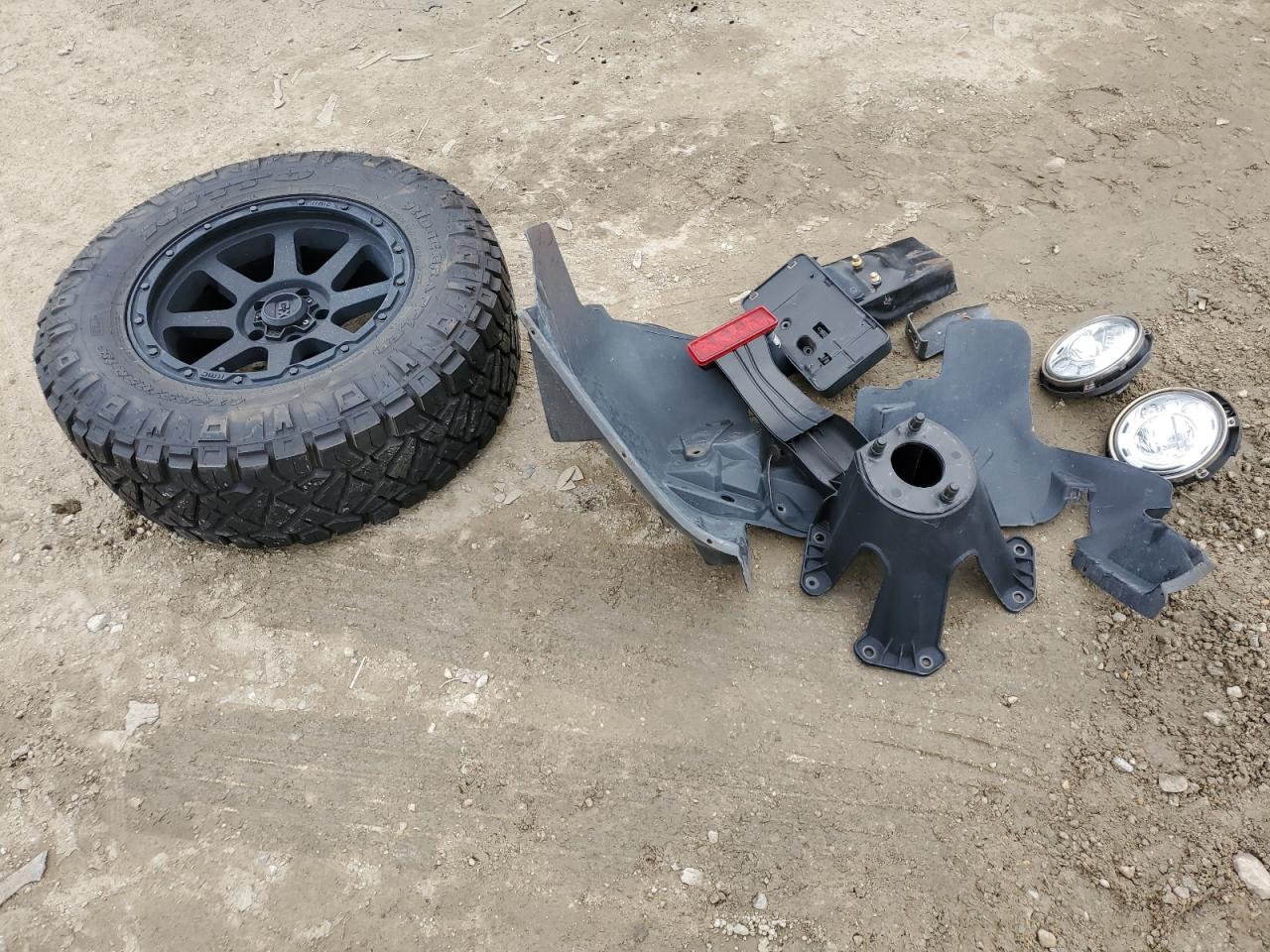 2017 Jeep Wrangler - Image 12