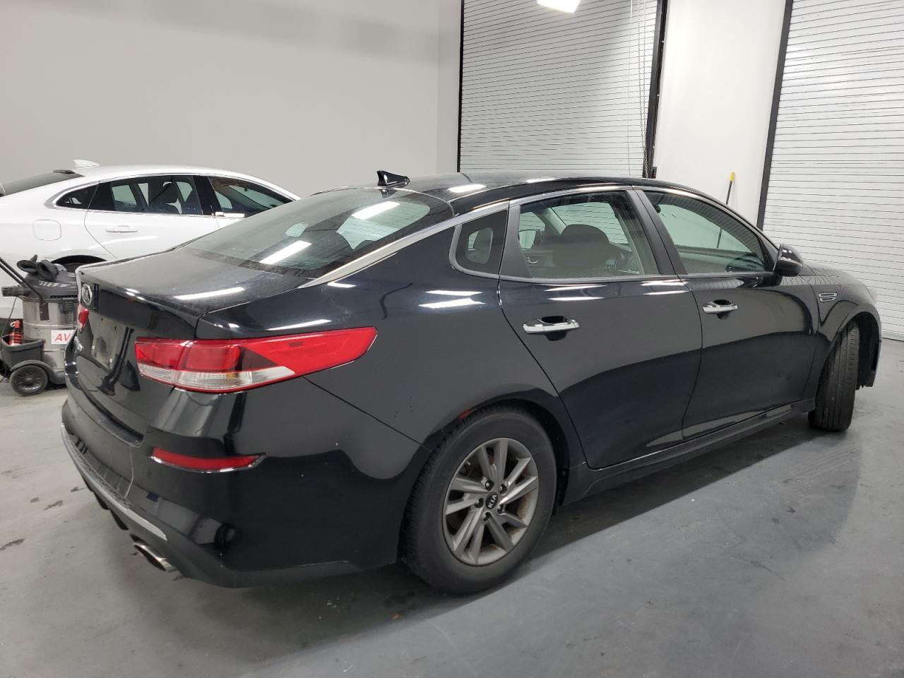 2020 Kia Optima - Image 3