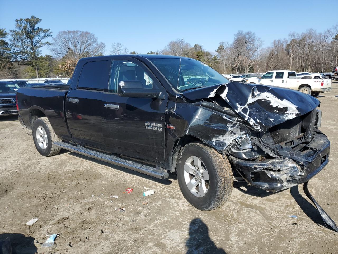 2015 RAM 1500 - Image 4