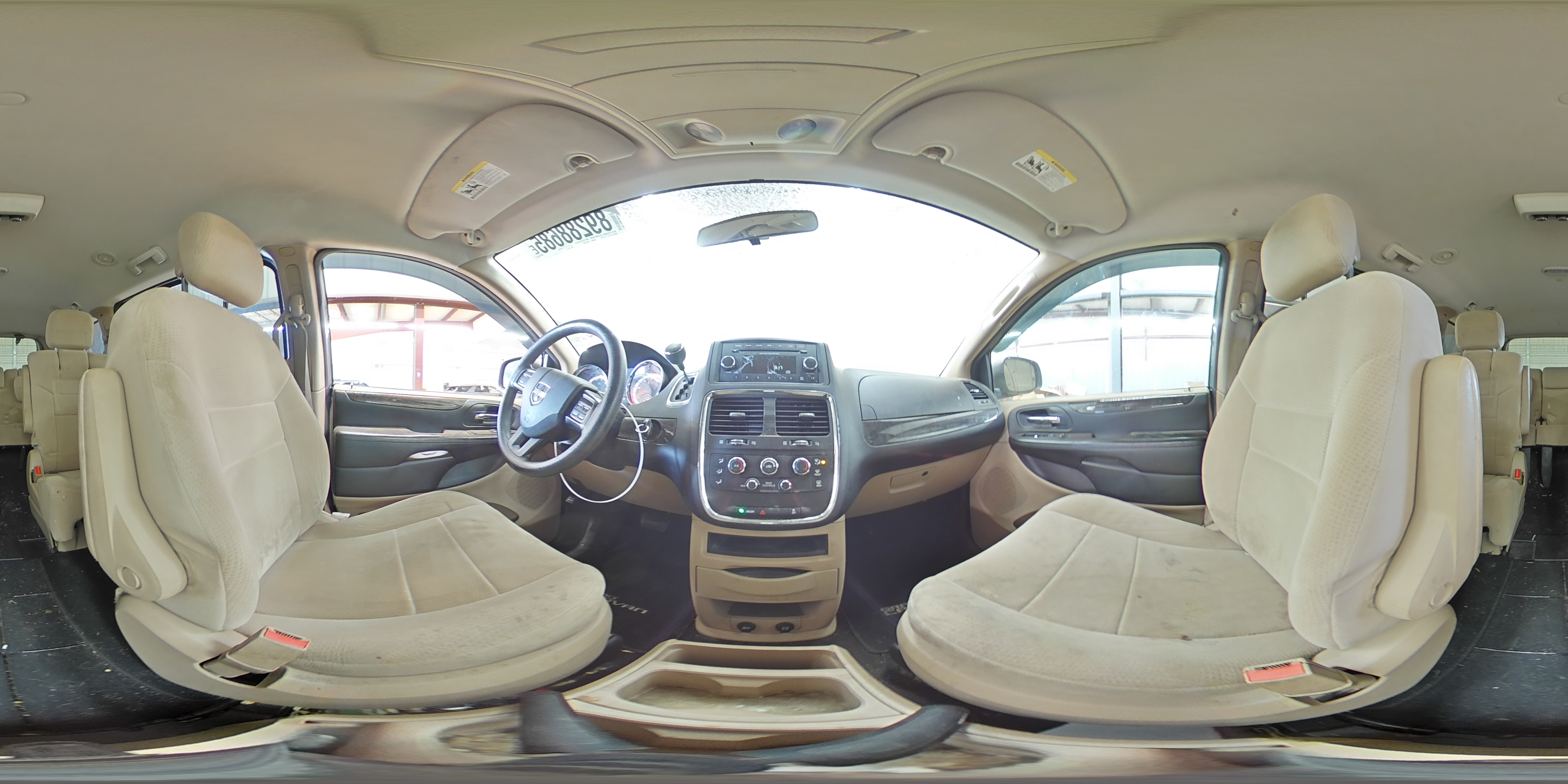 2013 Dodge Caravan - Image 14