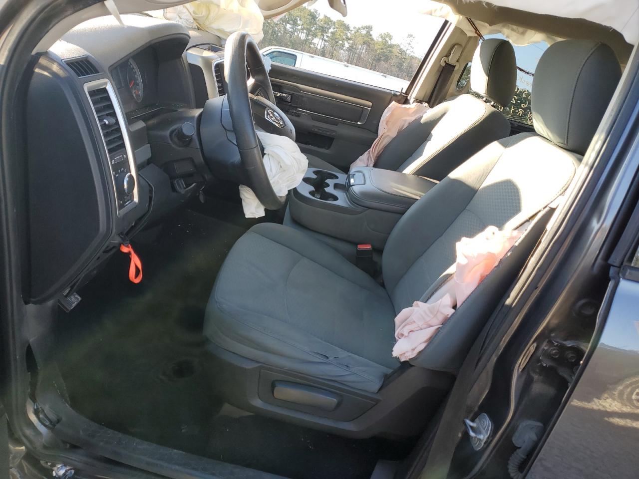 2014 RAM 1500 - Image 7