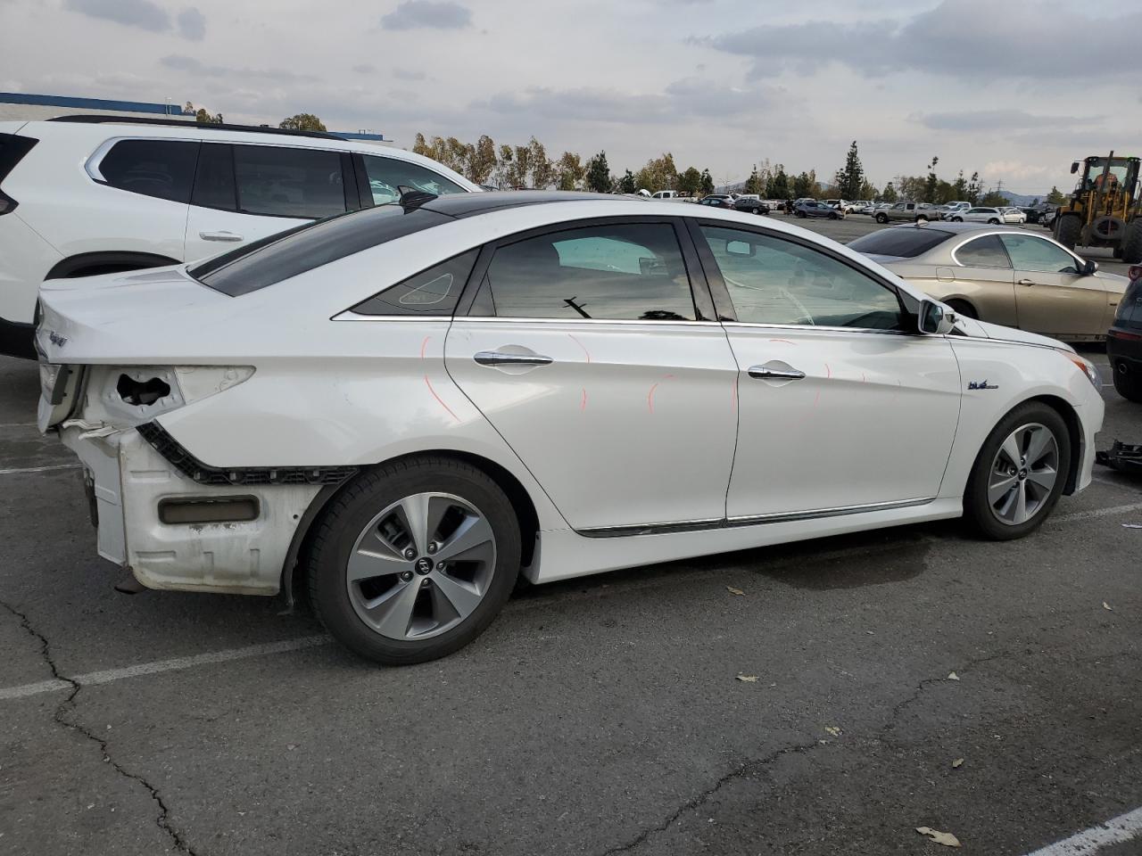 2012 Hyundai Sonata - Image 3