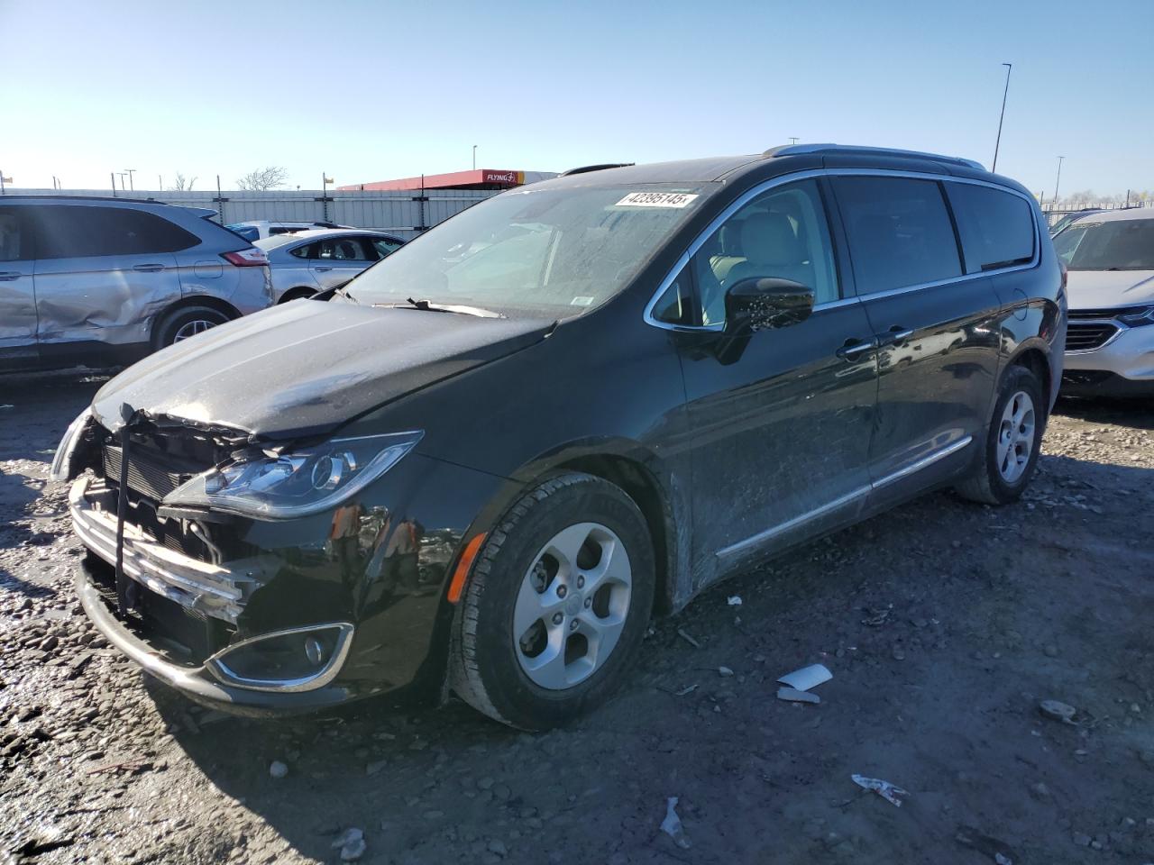 2017 Chrysler Pacifica - Image 1