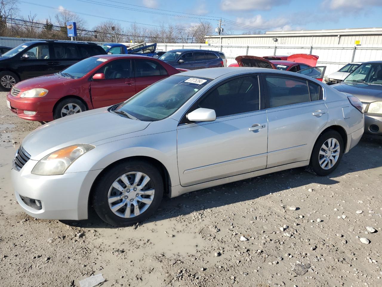 2009 Nissan Altima - Image 1