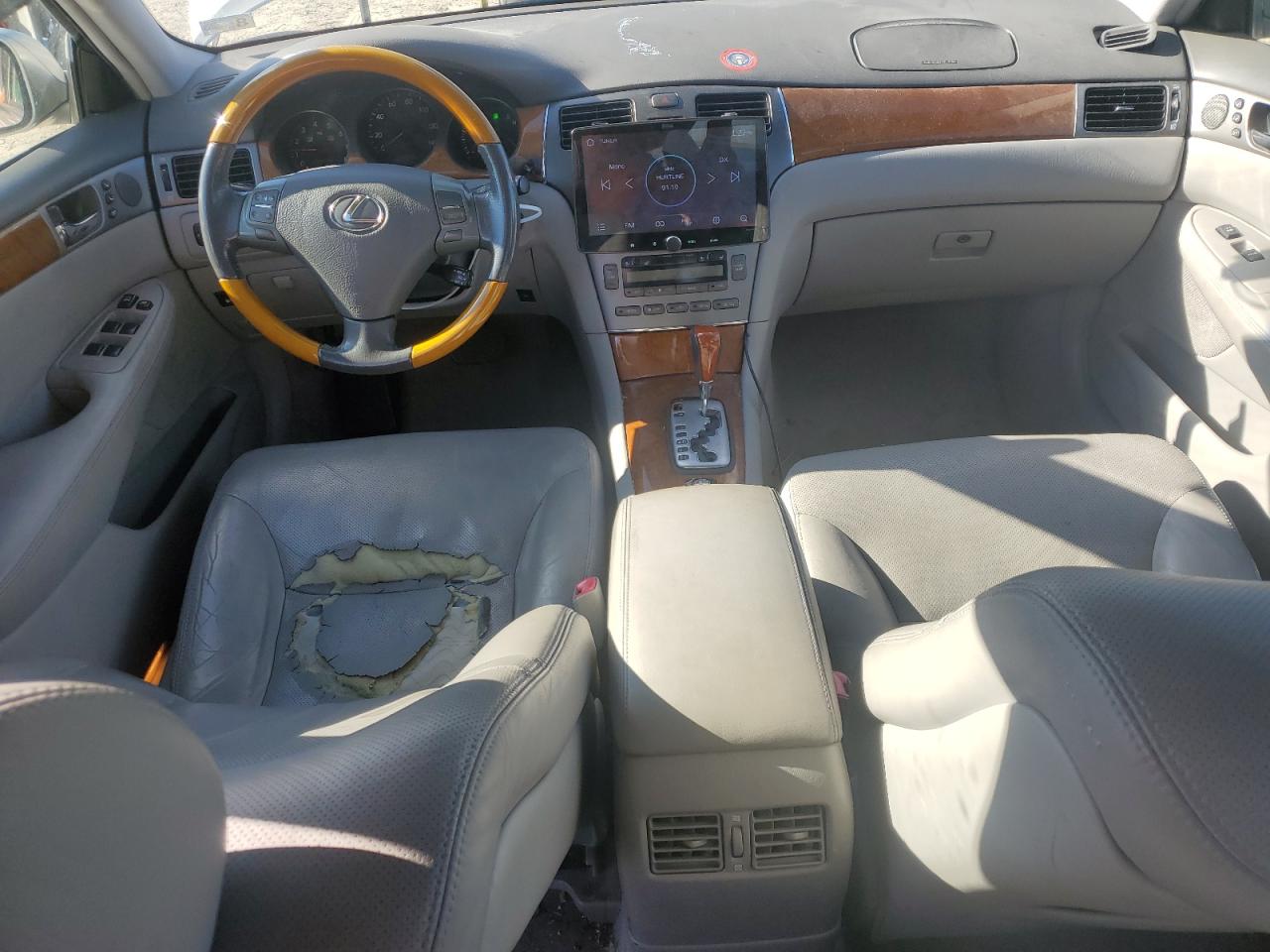 2005 Lexus ES - Image 8